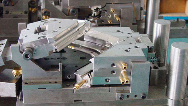 昆山模具鋼材廠(chǎng)給您分析不同EDM加工參數下的白層厚度大概是多少？